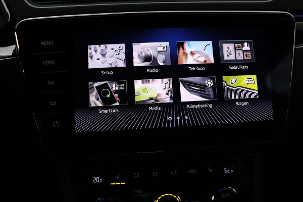 Škoda Superb 1.4 TSI iV Laurin & Klement | Standkachel | Trekhaak | Alcantara | Adaptive cruise | Sfeerverlichting | 360 camera | Stoel & stuurverwarming | Carplay | Virtual Cockpit