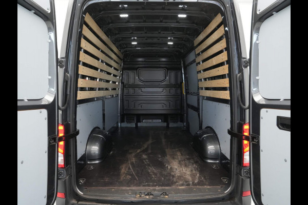 Volkswagen Crafter 30 2.0 TDI 140pk DSG L3H3 Highline Navi via App Camera Trekhaak Voorruitverwarming