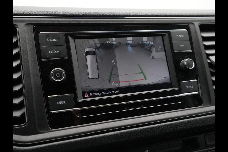 Volkswagen Crafter 30 2.0 TDI 140pk DSG L3H3 Highline Navi via App Camera Trekhaak Voorruitverwarming