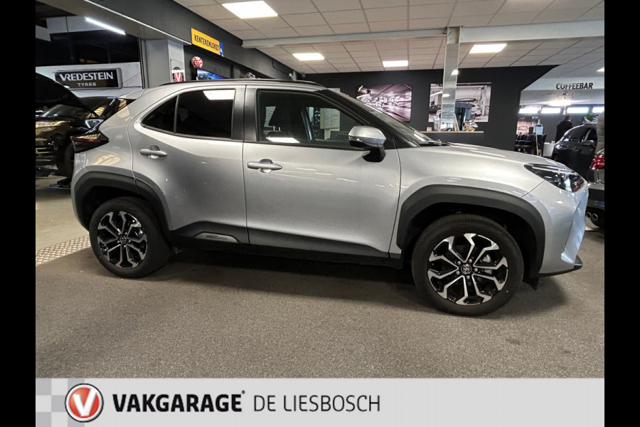 Toyota Yaris Cross 1.5 Hybrid Dynamic / Navigatie / pdc / stoelverwarming