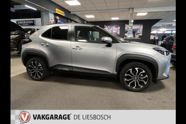 Toyota Yaris Cross 1.5 Hybrid Dynamic / Navigatie / pdc / stoelverwarming