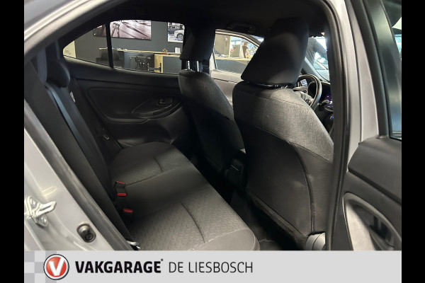 Toyota Yaris Cross 1.5 Hybrid Dynamic / Navigatie / pdc / stoelverwarming