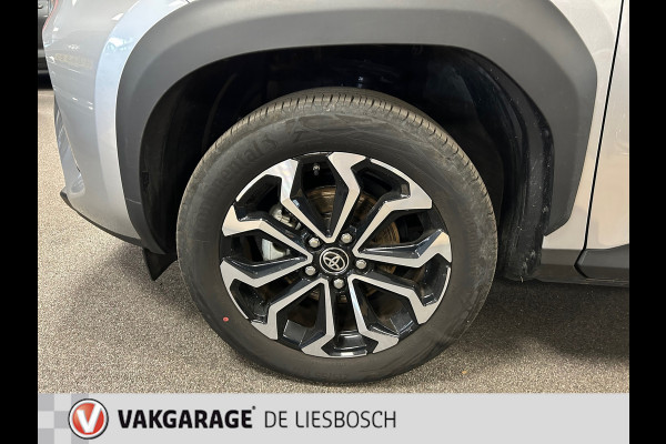 Toyota Yaris Cross 1.5 Hybrid Dynamic / Navigatie / pdc / stoelverwarming