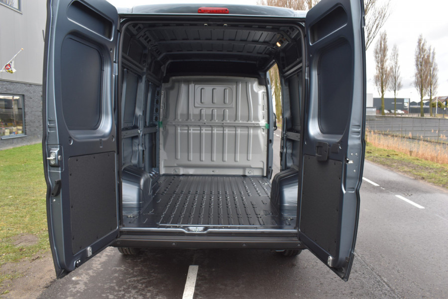 Peugeot Boxer 2.2 BlueHDi 140 L2H2 3.3t nieuw! BPM vrij | Camera | navi |  Euro 6    Ook LEASE mogelijkheden