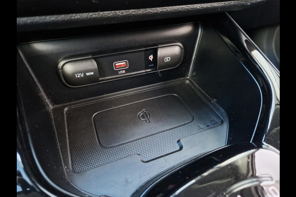 Kia e-Soul ExecutiveLine 64 kWh | Stoelventilatie | Climate | Camera | PDC | Dodehoek | HUD |