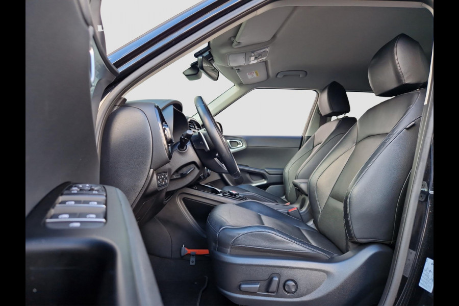 Kia e-Soul ExecutiveLine 64 kWh | Stoelventilatie | Climate | Camera | PDC | Dodehoek | HUD |