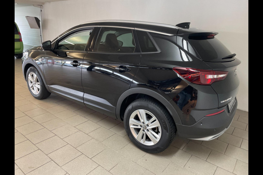 Opel Grandland X 1.2 Turbo Business Executive 130PK AIRCO CLIMA NAVI CRUISE STOELVERW STUURVERW APPLE CARPLAY CAMERA NIEUWSTAAT