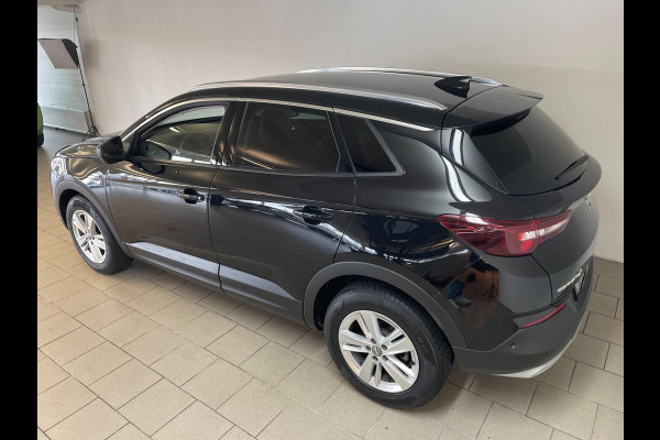 Opel Grandland X 1.2 Turbo Business Executive 130PK AIRCO CLIMA NAVI CRUISE STOELVERW STUURVERW APPLE CARPLAY CAMERA NIEUWSTAAT