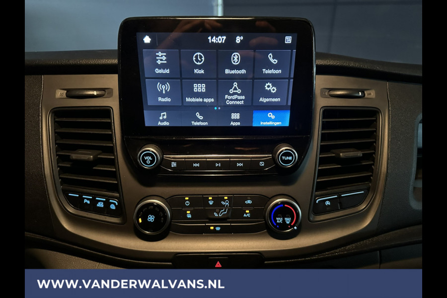 Ford Transit Custom 2.0 TDCI 131pk L2H1 Euro6 Airco | Apple Carplay | Android Auto | LED | Cruisecontrol Verwarmde voorruit, Parkeersensoren, Bijrijdersbank, 2800kg trekvermogen