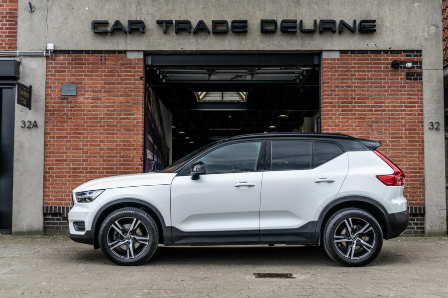 Volvo XC40 2.0 T4 R-Design Pano / Camera / Apple Car Play