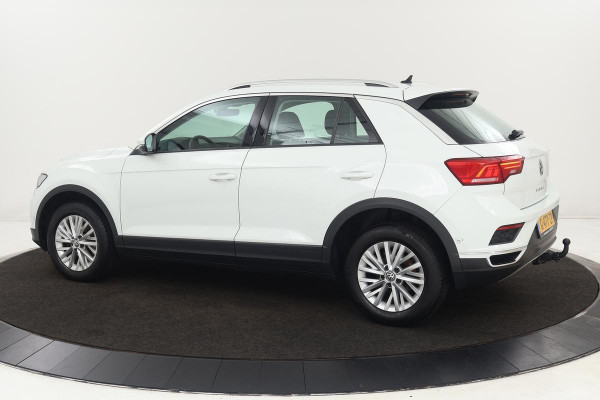 Volkswagen T-Roc 1.5 TSI Style | Stoelverwarming | Trekhaak | Carplay | Full LED | Camera | Adaptive cruise | Park Assist | Navigatie | Climate control