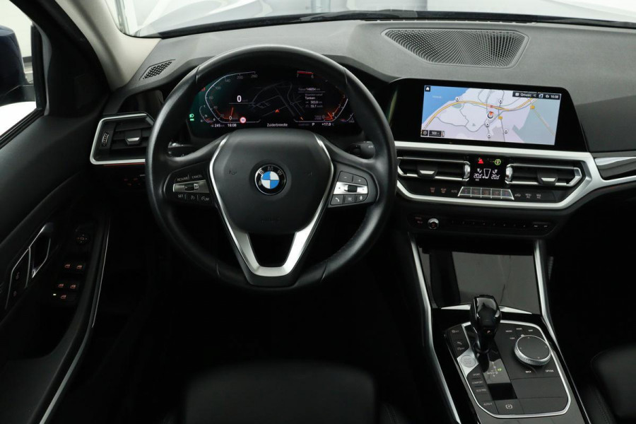 BMW 3-serie 320i Executive | Sport Line | Carplay | Full LED | Sportstoelen | Keyless | Navigatie | Half leder | PDC | Live Cockpit