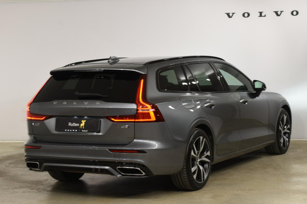 Volvo V60 T6 340PK Automaat Twin Engine AWD R-Design / Navigatie / Adaptieve Cruisecontrol / Dodehoekdetectie / Harman Kardon / Elektrische Bestuurderstoel / Trekhaak / LM Velgen /