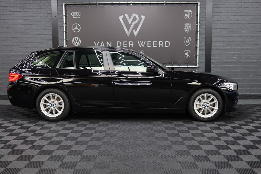 BMW 5 Serie Touring 530i High Executive | Leer |  Elektrisch bedienbare achterklep |