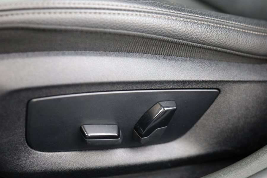 BMW 5 Serie Touring 530i High Executive | Leer |  Elektrisch bedienbare achterklep |