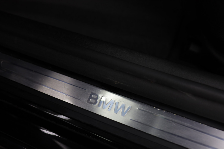 BMW 5 Serie Touring 530i High Executive | Leer |  Elektrisch bedienbare achterklep |