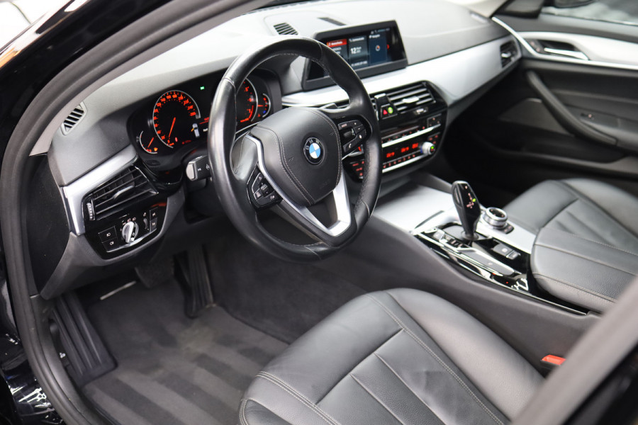BMW 5 Serie Touring 530i High Executive | Leer |  Elektrisch bedienbare achterklep |