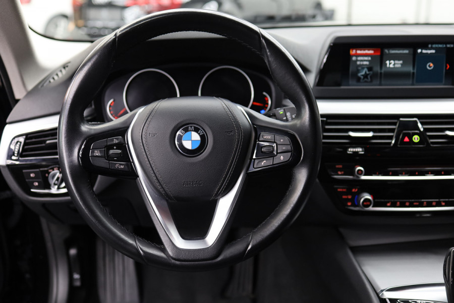 BMW 5 Serie Touring 530i High Executive | Leer |  Elektrisch bedienbare achterklep |