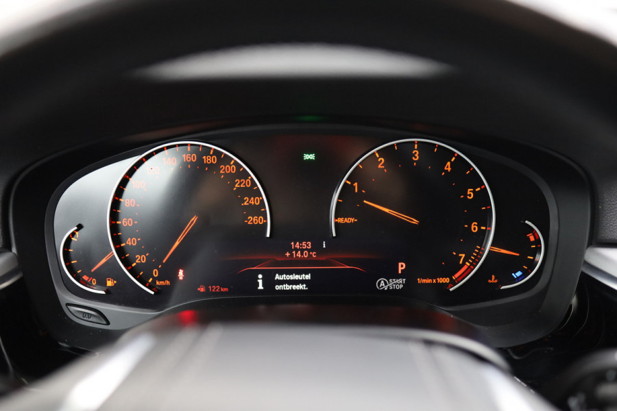 BMW 5 Serie Touring 530i High Executive | Leer |  Elektrisch bedienbare achterklep |