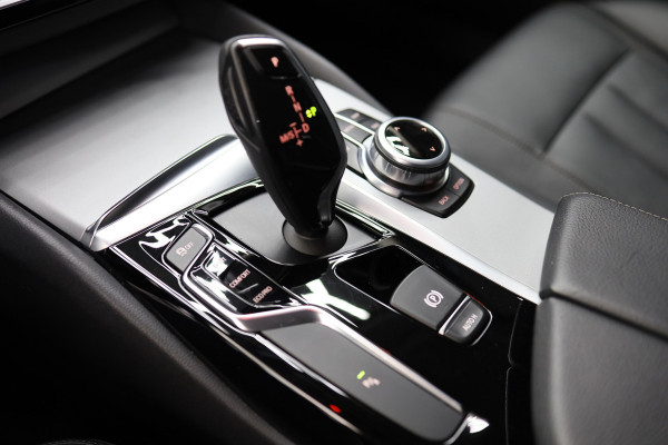 BMW 5 Serie Touring 530i High Executive | Leer |  Elektrisch bedienbare achterklep |