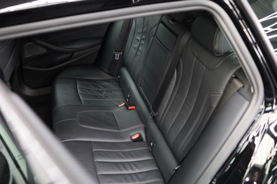 BMW 5 Serie Touring 530i High Executive | Leer |  Elektrisch bedienbare achterklep |