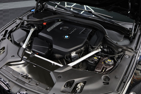 BMW 5 Serie Touring 530i High Executive | Leer |  Elektrisch bedienbare achterklep |