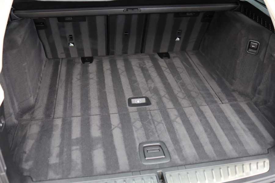BMW 5 Serie Touring 530i High Executive | Leer |  Elektrisch bedienbare achterklep |
