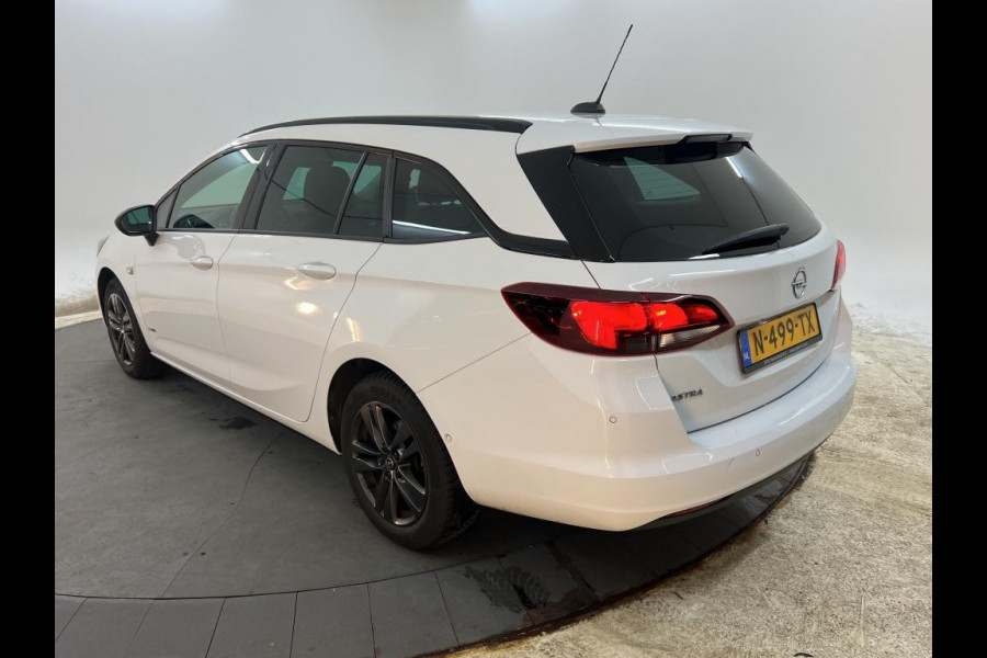 Opel Astra Sports Tourer 1.2 Design & Tech Full LED Airco|ECC Navi Carplay PDC VA + Camera Cruise Control AGR Comfortstoel Lane Assist Privacy Glass Gloss Black Pack