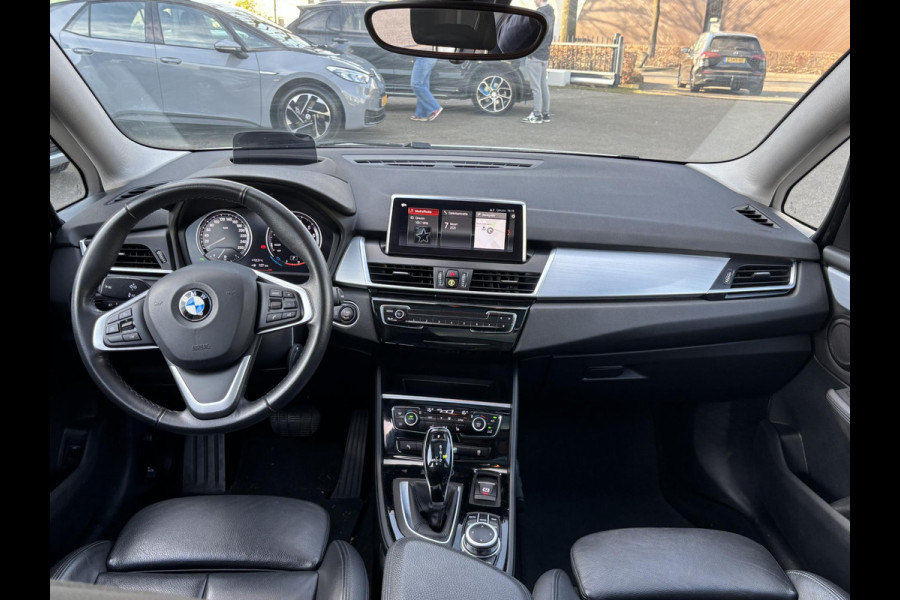 BMW 2 Serie Gran Tourer 220i High Executive Edition PANO| HEAD-UP| ELEK. ACHTERKLEP| RIJKLAARPIJS INCL. 12 MAANDEN BOVAG GARANTIE|