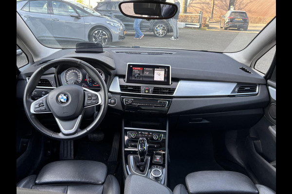 BMW 2 Serie Gran Tourer 220i High Executive Edition PANO| HEAD-UP| ELEK. ACHTERKLEP| RIJKLAARPIJS INCL. 12 MAANDEN BOVAG GARANTIE|