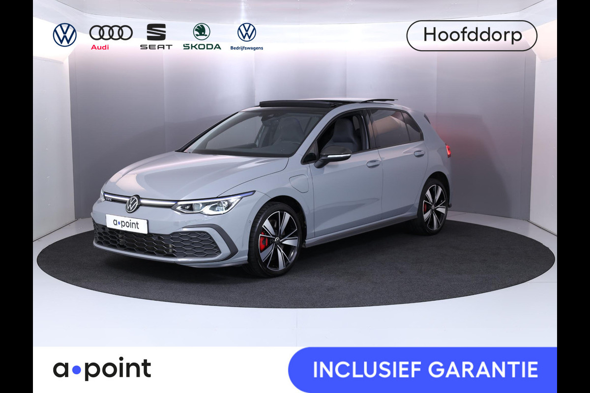 Volkswagen Golf 1.4 eHybrid GTE 245PK PHEV | Panorama dak | 18 "Lm velgen | Matrix koplampen | Stoelverwarming |