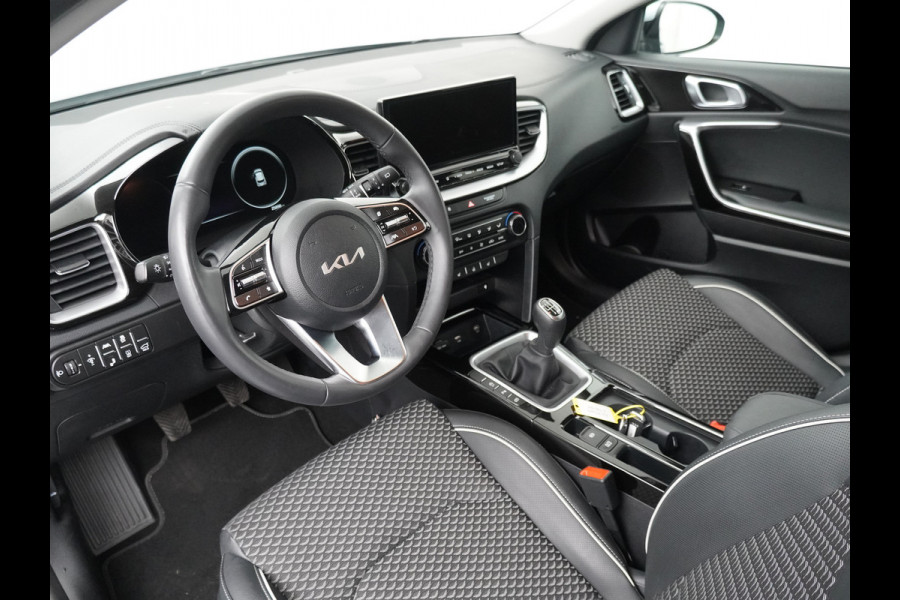 Kia Xceed 1.5 T-GDi DynamicPlusLine - Navigatie - Cruise Control - Apple CarPlay/ Android Auto - Camera - Voorstoelen verwarmd - Fabrieksgarantie tot 03-2031