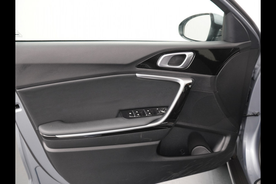 Kia Xceed 1.5 T-GDi DynamicPlusLine - Navigatie - Cruise Control - Apple CarPlay/ Android Auto - Camera - Voorstoelen verwarmd - Fabrieksgarantie tot 03-2031