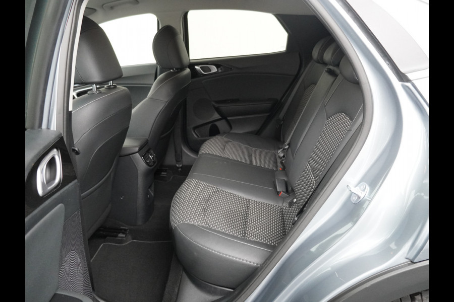 Kia Xceed 1.5 T-GDi DynamicPlusLine - Navigatie - Cruise Control - Apple CarPlay/ Android Auto - Camera - Voorstoelen verwarmd - Fabrieksgarantie tot 03-2031
