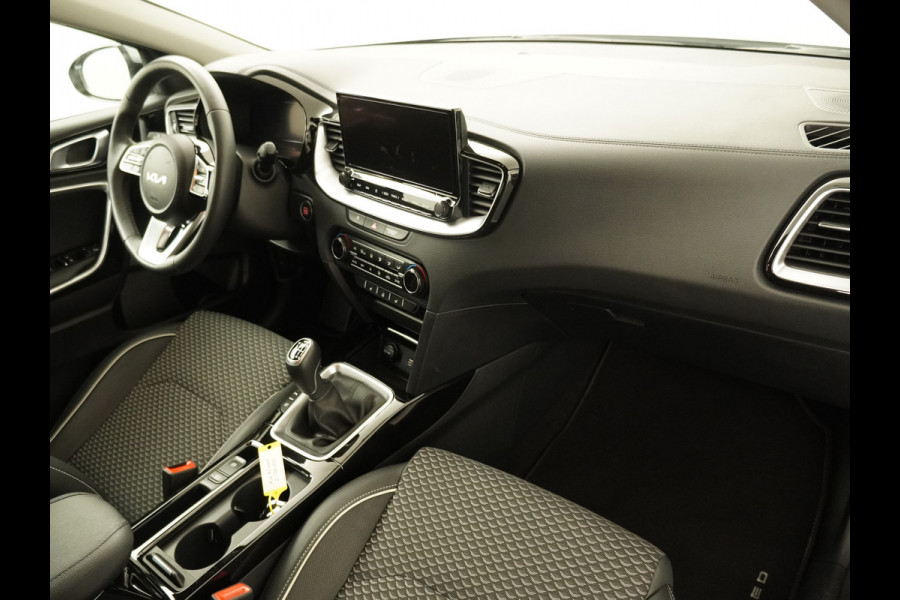 Kia Xceed 1.5 T-GDi DynamicPlusLine - Navigatie - Cruise Control - Apple CarPlay/ Android Auto - Camera - Voorstoelen verwarmd - Fabrieksgarantie tot 03-2031