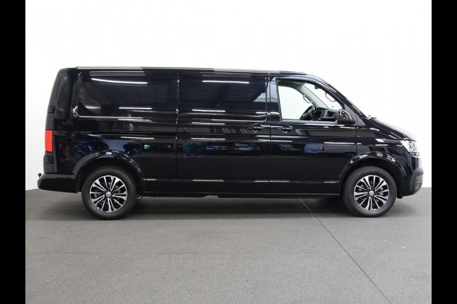 Volkswagen Transporter 2.0 150PK L2H1 Highline Automaat Airco  Navi Parkeersensoren Camera Trekhaak Carplay