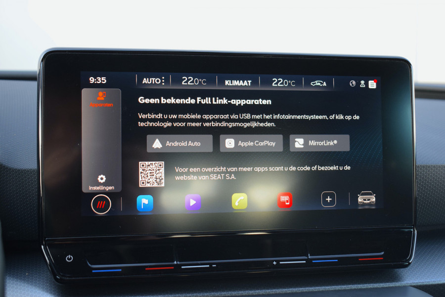 Seat Leon Sportstourer 1.0 eTSI Style Business Intense | Automaat | Apple CarPlay | Virtual | Camera