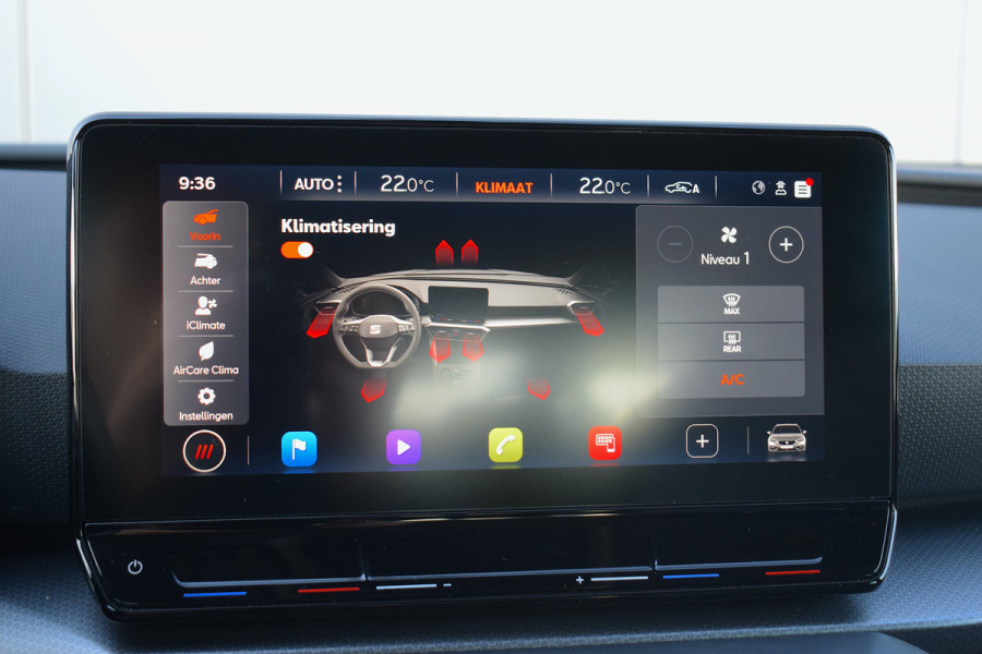 Seat Leon Sportstourer 1.0 eTSI Style Business Intense | Automaat | Apple CarPlay | Virtual | Camera