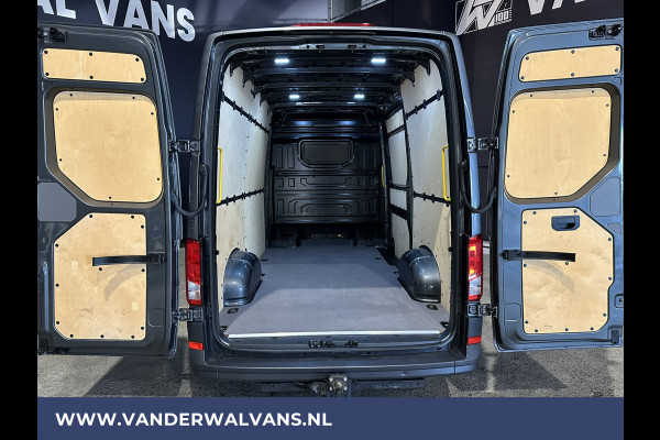 Volkswagen Crafter 2.0 TDI 141pk L3H3 L2H2 Euro6 Airco | Cruisecontrol | 3000kg Trekhaak Bijrijdersbank