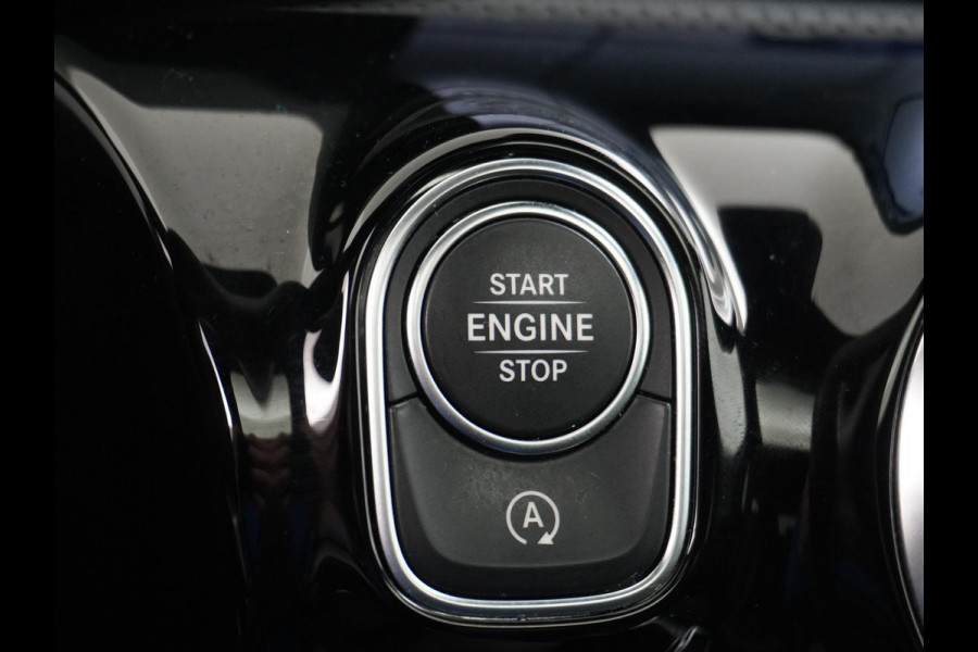 Mercedes-Benz A-Klasse 200 AMG Line RIJKLAARPRIJS INCL. 12 MND. BOVAGGARANTIE | PANO | CAMERA | AMBILIGHT