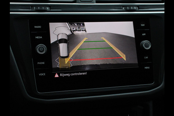 Volkswagen Tiguan 1.5 TSI 150pk DSG Move | Navigatie | Apple Carplay/Android Auto | Parkeersensoren | Camera | Adaptive Cruise Control | Elektrisch inklapbare trekhaak | Stuur- en stoelverwarming