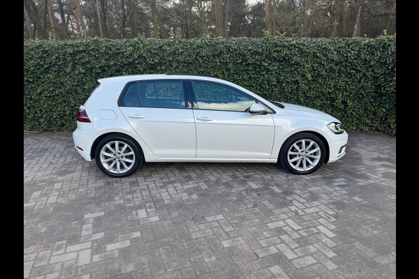 Volkswagen Golf 1.5 TSI Highline PANO/NAVI/CAMERA/LED/SPORTSTOELEN/CLIMATE/PARELMOER !