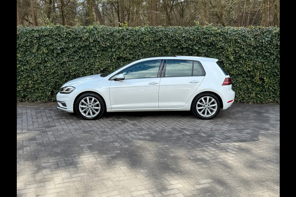 Volkswagen Golf 1.5 TSI Highline PANO/NAVI/CAMERA/LED/SPORTSTOELEN/CLIMATE/PARELMOER !