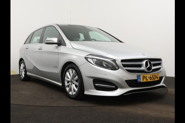 Mercedes-Benz B-Klasse 180 Ambition | Lichtmetalen velgen | Navigatie | Parking support met camera achter | Louwman Basispakket  met 1 jaar Bovag Garantie.