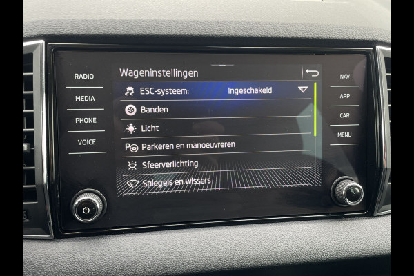 Škoda Karoq 1.5 TSI ACT Style | LED | Navi | Virtual Cockpit | Carplay | Camera