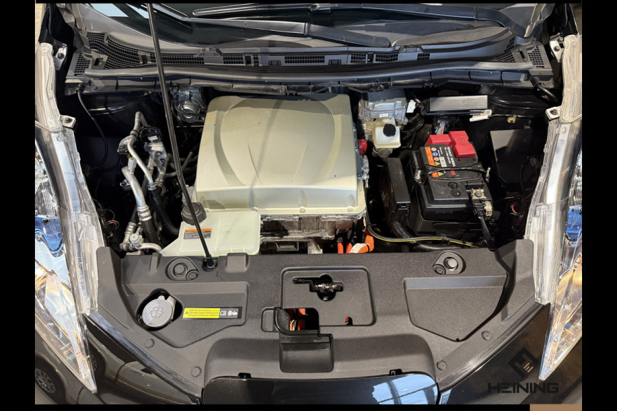 Nissan Leaf Tekna 30 kWh Navi. Leer. Bose. 1 Eigenaar