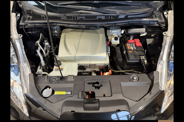 Nissan Leaf Tekna 30 kWh Navi. Leer. Bose. 1 Eigenaar