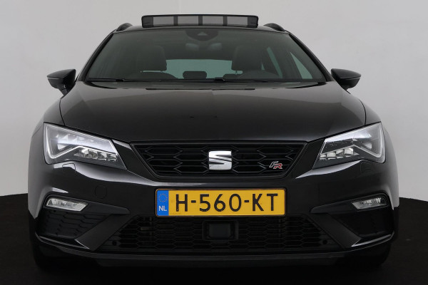 Seat León ST 1.5 TSI FR Ultimate Edition Black (PANORAMADAK, CAMERA, STOELVERWARMING, NAVIGATIE, PARKEERSENSOREN, NL-AUTO)