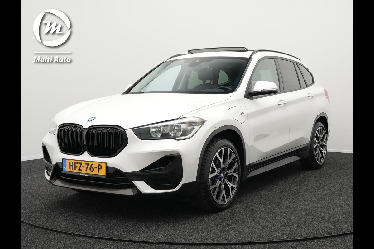 BMW X1 xDrive25e Sportline Plug in Hybrid PHEV | Panodak | Apple Carplay | 19"L.M | Lederen Sportstoelen | DAB | Harman Kardon | Head Up | Stuurverwarming |