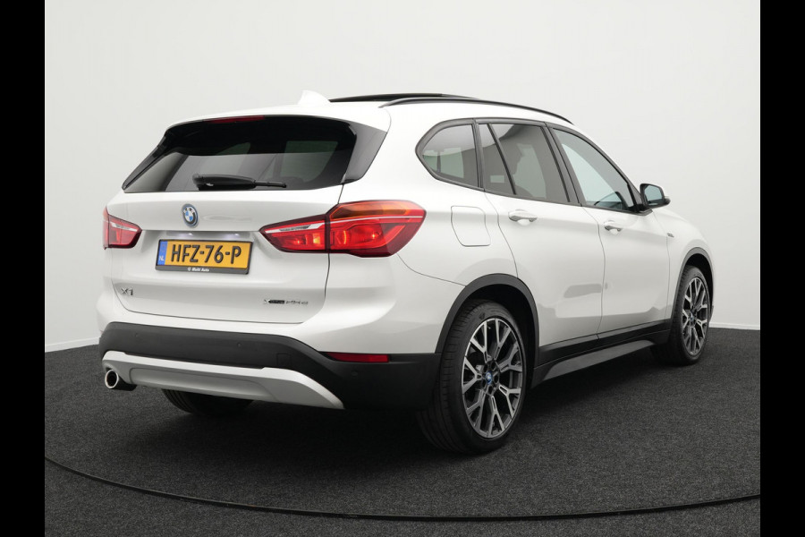 BMW X1 xDrive25e Sportline Plug in Hybrid PHEV | Panodak | Apple Carplay | 19"L.M | Lederen Sportstoelen | DAB | Harman Kardon | Head Up | Stuurverwarming |